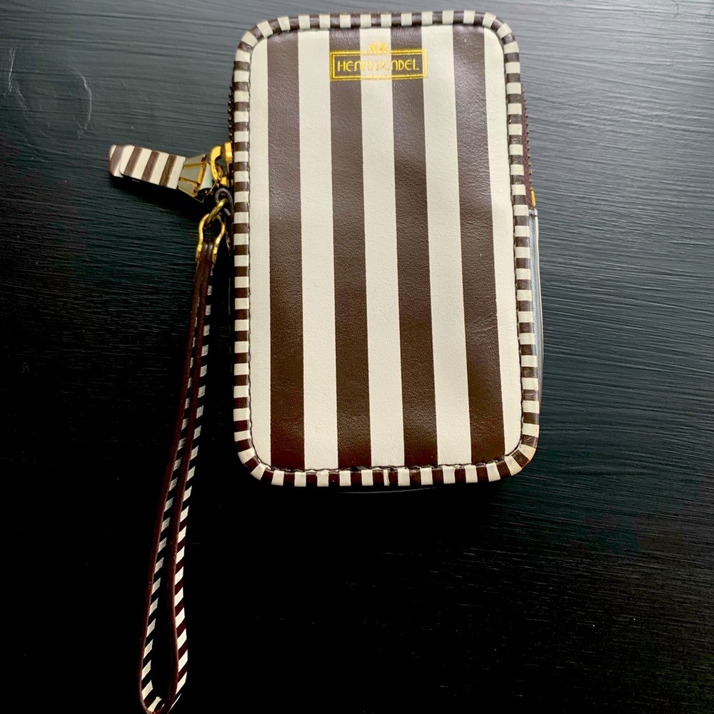 Retired Henri Bendel Zip Around Card Wallet Wristlet Bag Iconic Stripes